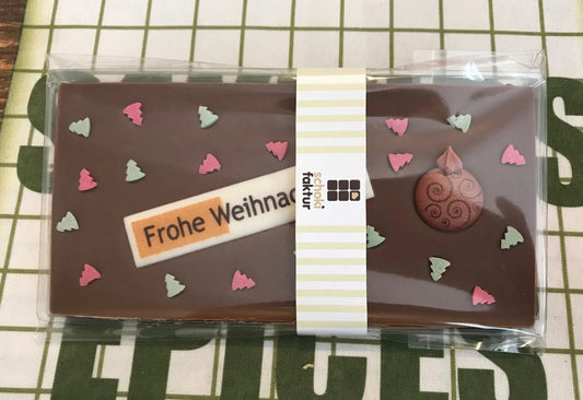 Schokoladentafel mit Weihnachtskugel und Zucker-Dekor-1